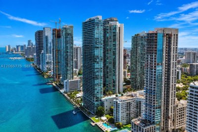 Comprar apartamento en One Paraiso 306