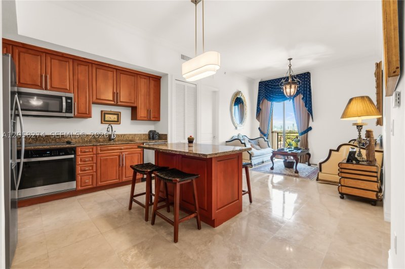 Condo for sale at Ponce Tower 624