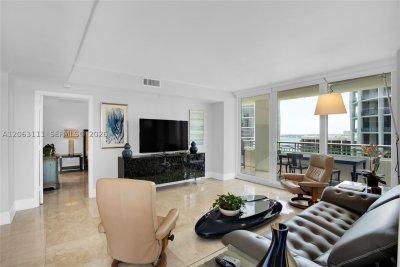 Alquiler de apartamento en Ritz Carlton Coconut Grove 1904