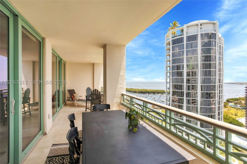 Apartment for rent at Ritz Carlton Coconut Grove 1904