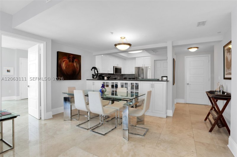 Apartment for rent at Ritz Carlton Coconut Grove 1904