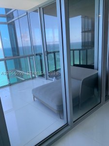 Comprar apartamento en Jade Ocean 3808