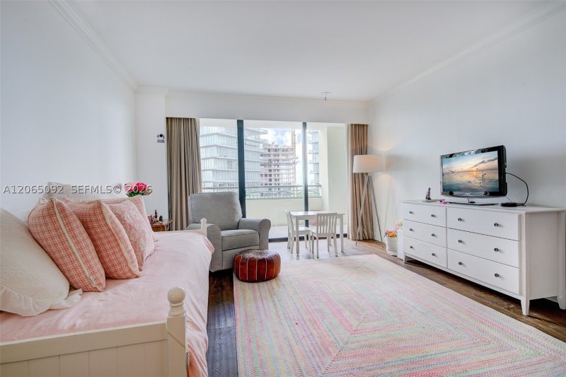 Apartment for rent at Ritz Carlton Coconut Grove 1607