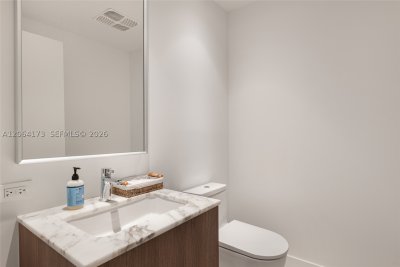 Comprar apartamento no Five Park Miami Beach 1204