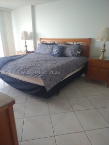 Alquiler de apartamento en Marbella Surfside 303