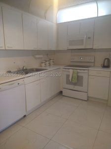 Alquiler de apartamento en Marbella Surfside 303