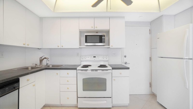 Condo for sale at Ocean Summit 1509