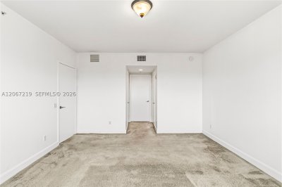Comprar apartamento no One Fifty One at Biscayne 1604