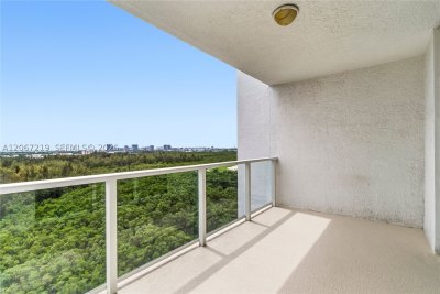 Comprar apartamento no One Fifty One at Biscayne 1604