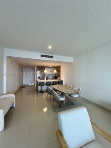 Comprar apartamento no Bay House 1604