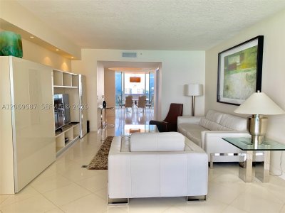 Comprar apartamento no The Pinnacle 3202