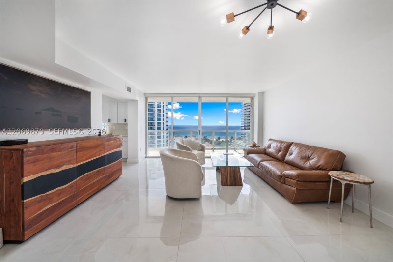 Condo for sale at Grandview 1204