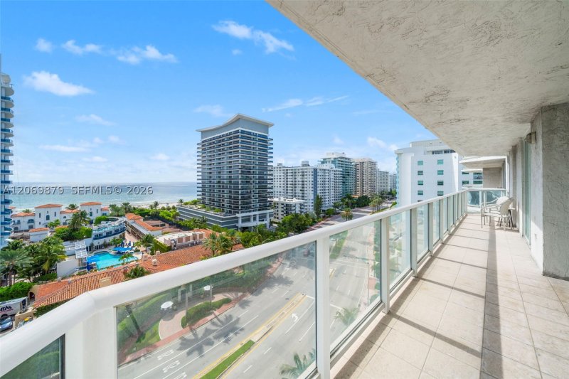 Condo for sale at Grandview 1204