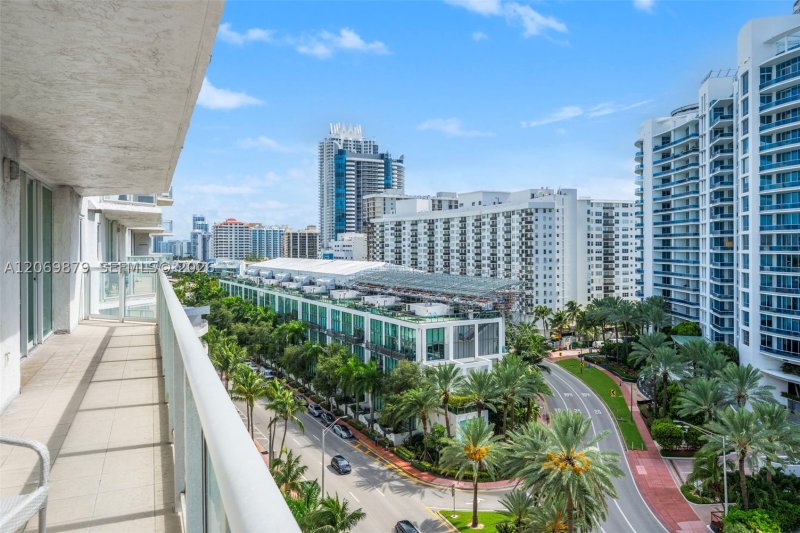 Condo for sale at Grandview 1204