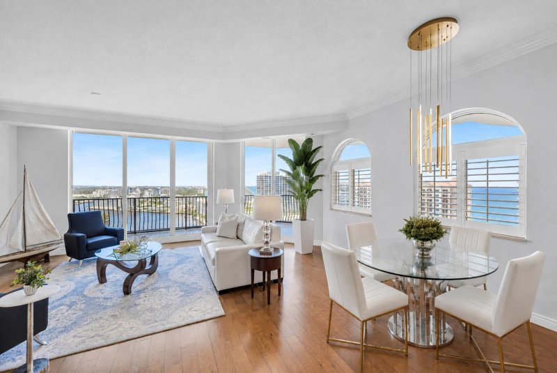 Condo for sale at Jackson Tower 2705D