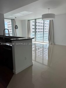 Alquiler de apartamento en Met 1 T-2416