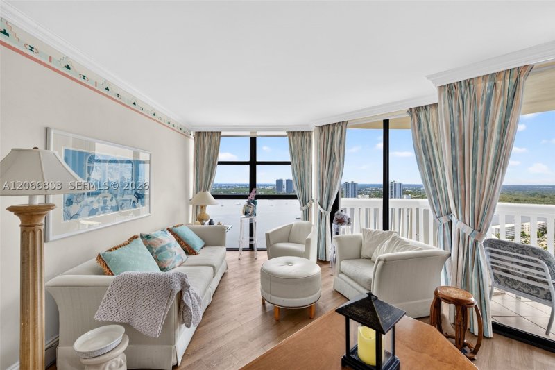 Comprar apartamento en 1000 Williams Island 2911