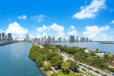 Comprar apartamento no 1000 Venetian Way 1108