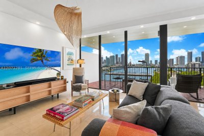 Comprar apartamento no 1000 Venetian Way 1108