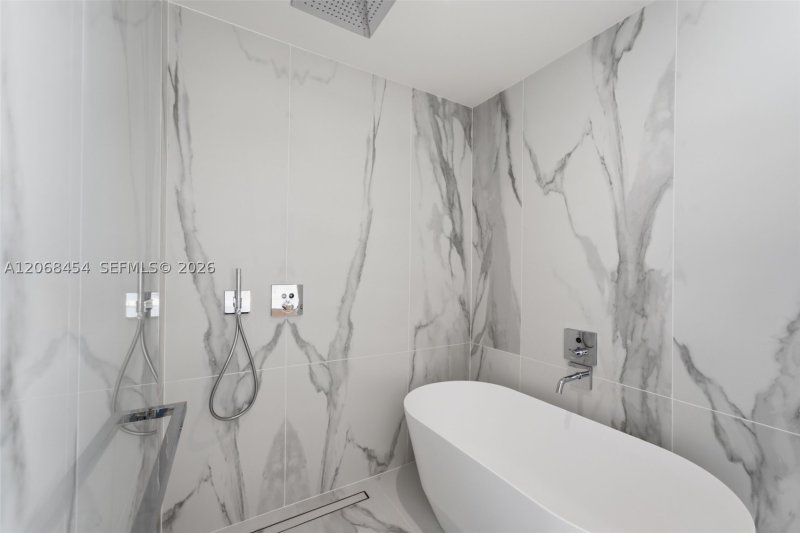 Condo for sale at Casa Bella 3004