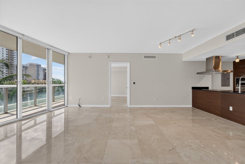 Apartment for rent at Icon Brickell Tower I 419