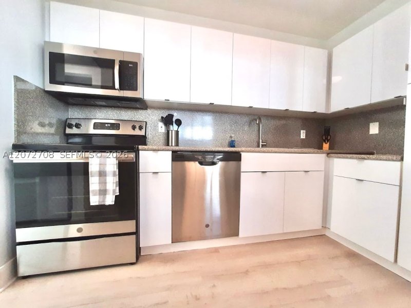Apartment for rent at Surfside Palms 512
