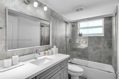 Comprar apartamento no The Club At Brickell Bay 2501