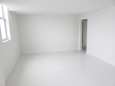 Comprar apartamento no Brickell on the River North 202