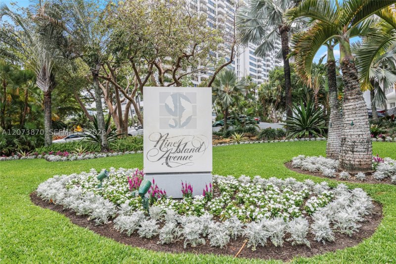 Condo for sale at Nine Island Avenue 2207