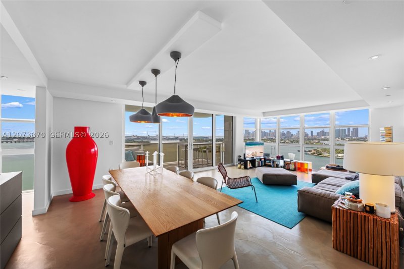 Condo for sale at Nine Island Avenue 2207