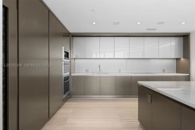 Comprar apartamento no Residences by Armani / Casa 600
