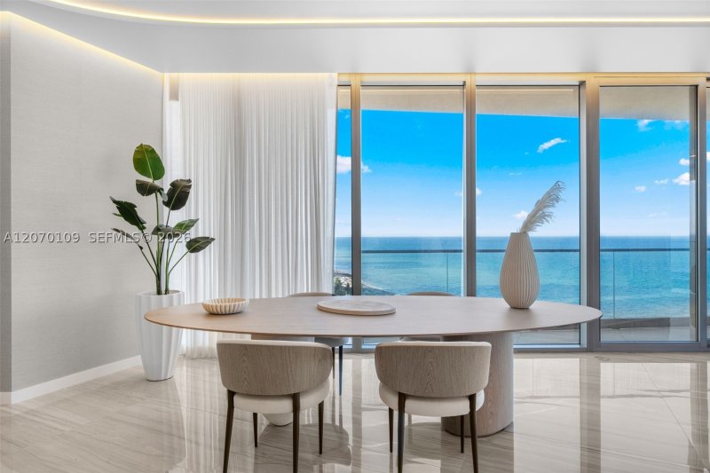 Condo for sale at Residences by Armani / Casa 600