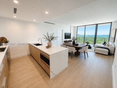 One Park Tower by Turnberry Apt #1503