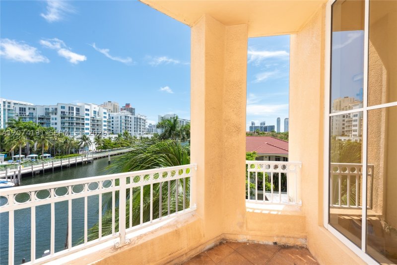 Condo for sale at Alaqua 417
