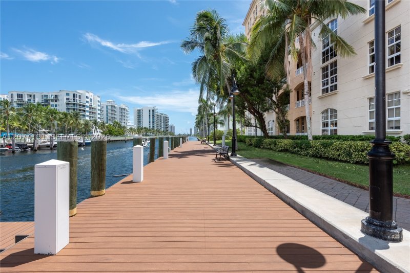Condo for sale at Alaqua 417