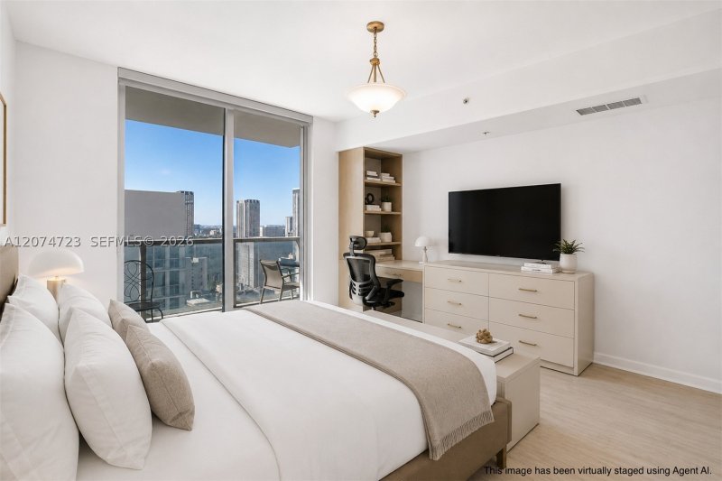 Condo for sale at Vizcayne South Tower 3104