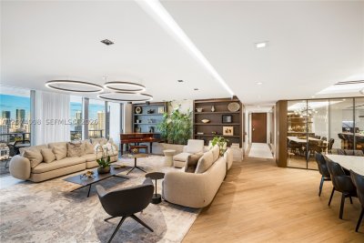 Comprar apartamento en Parque Towers at St. Tropez 5-2403