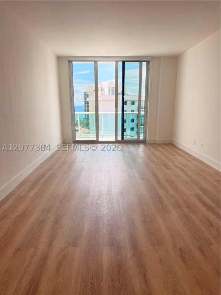 Apartment for rent at Ocean View PH-24