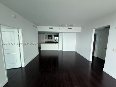 Alquiler de apartamento en The Plaza Tower II 3804