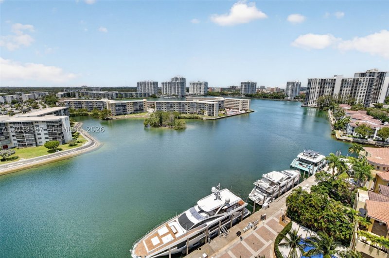 1000 Williams Island Apt #1510