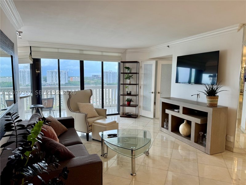 Aluguel de apartamento no 1000 Williams Island 1510