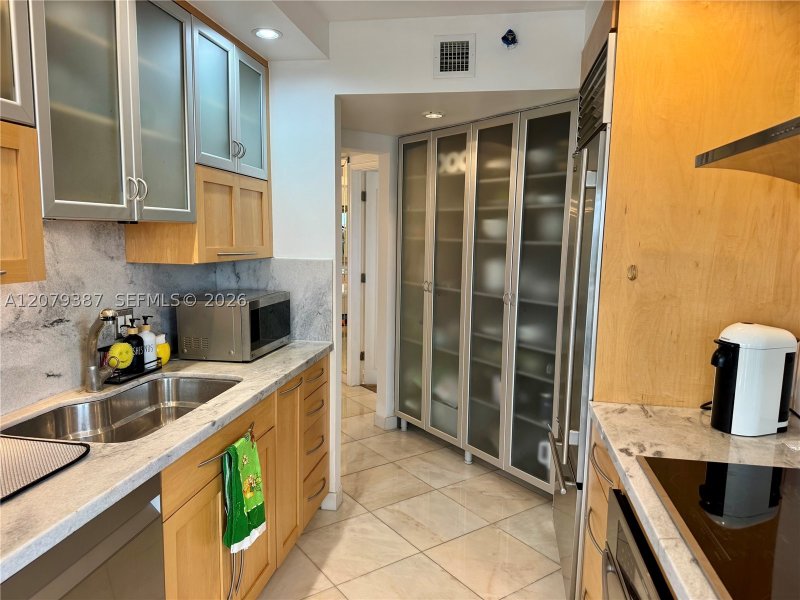 Aluguel de apartamento no 1000 Williams Island 1510
