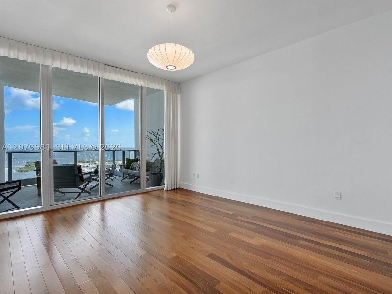 Apartment for rent at Grovenor House 2106