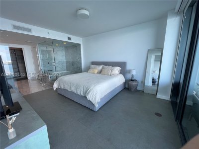 Aluguel de apartamento no One Paraiso 2603