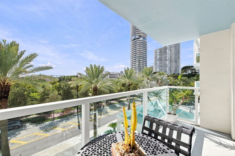 Condo for sale at Floridian 406