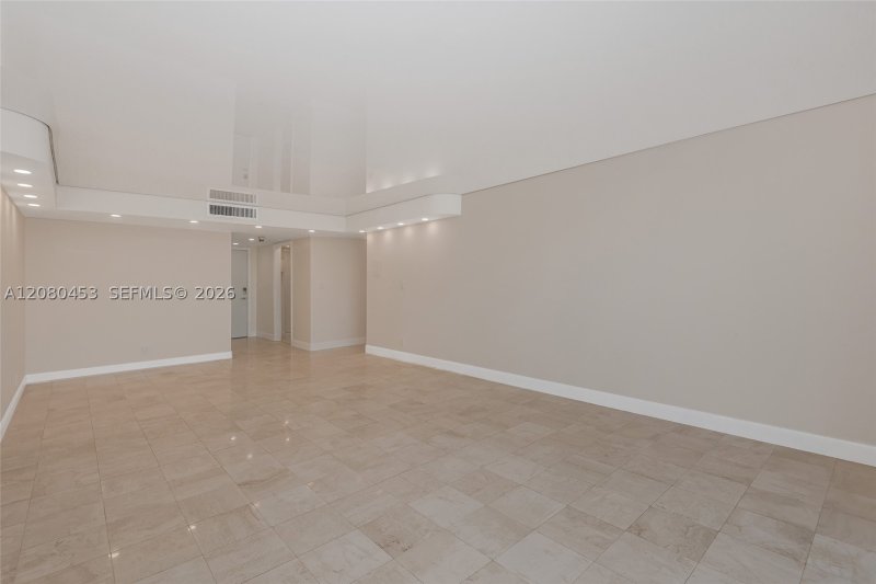 Apartment for rent at La Mer Estates 1807