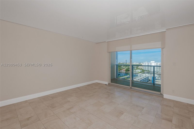 Apartment for rent at La Mer Estates 1807