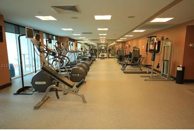 Condo for sale at The Plaza Tower I 2203