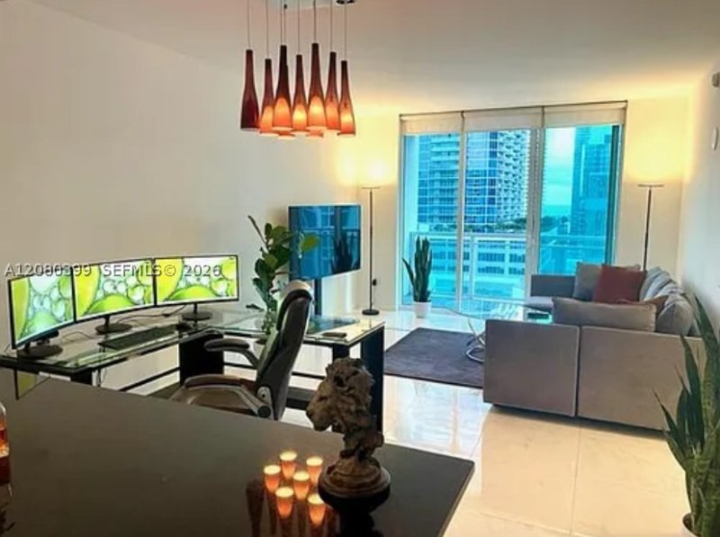 Condo for sale at The Plaza Tower I 2203