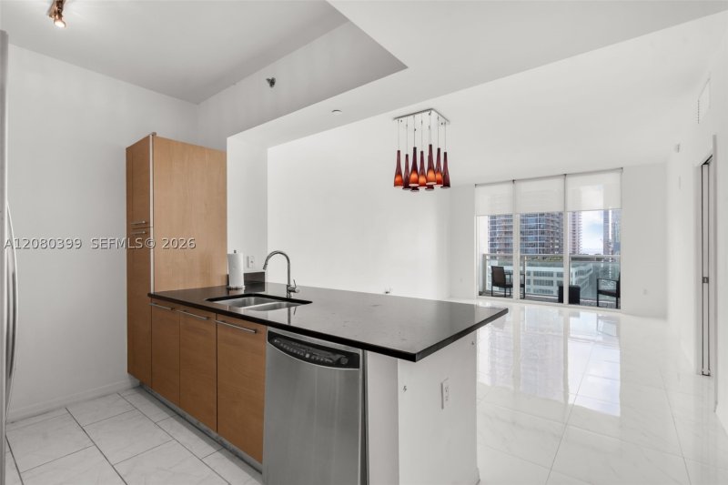 Comprar apartamento no The Plaza Tower I 2203